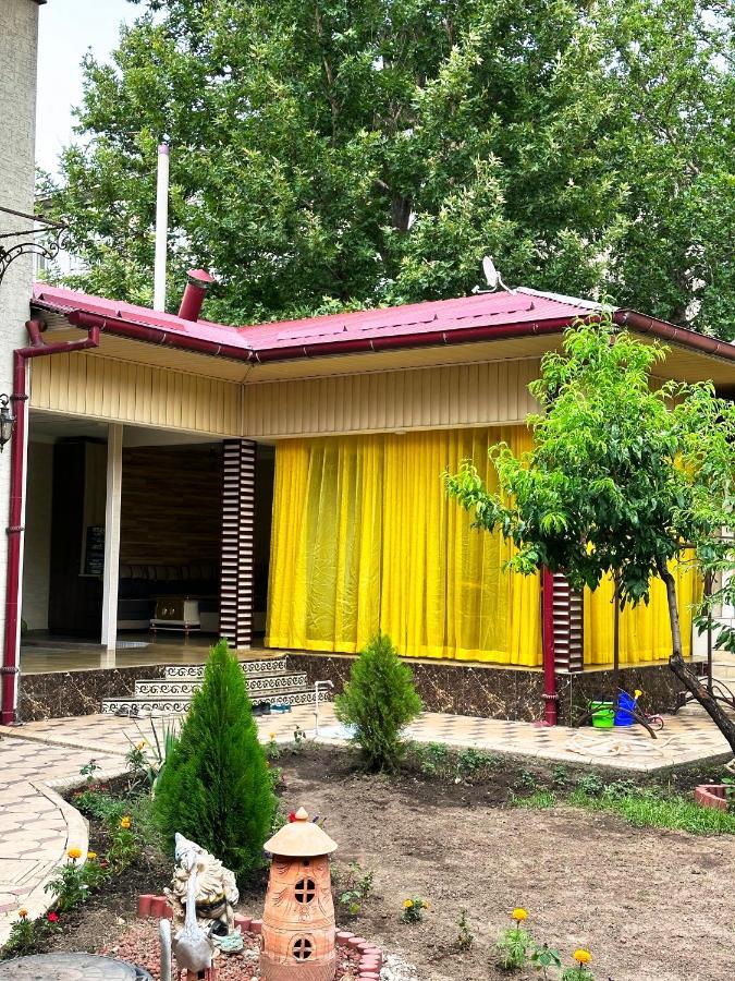 Sultan Saray Hostel Osh Exterior photo