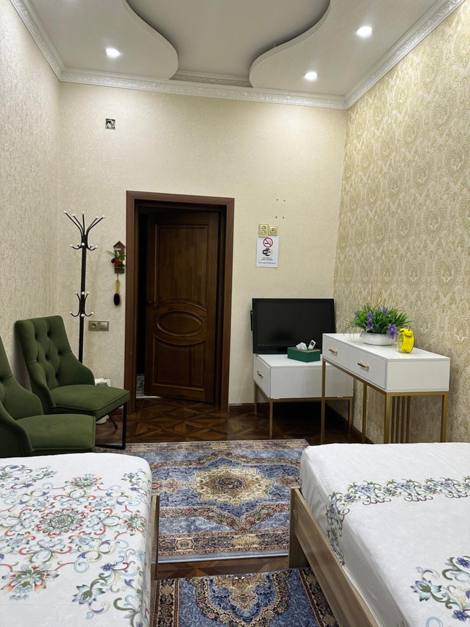 Sultan Saray Hostel Osh Exterior photo