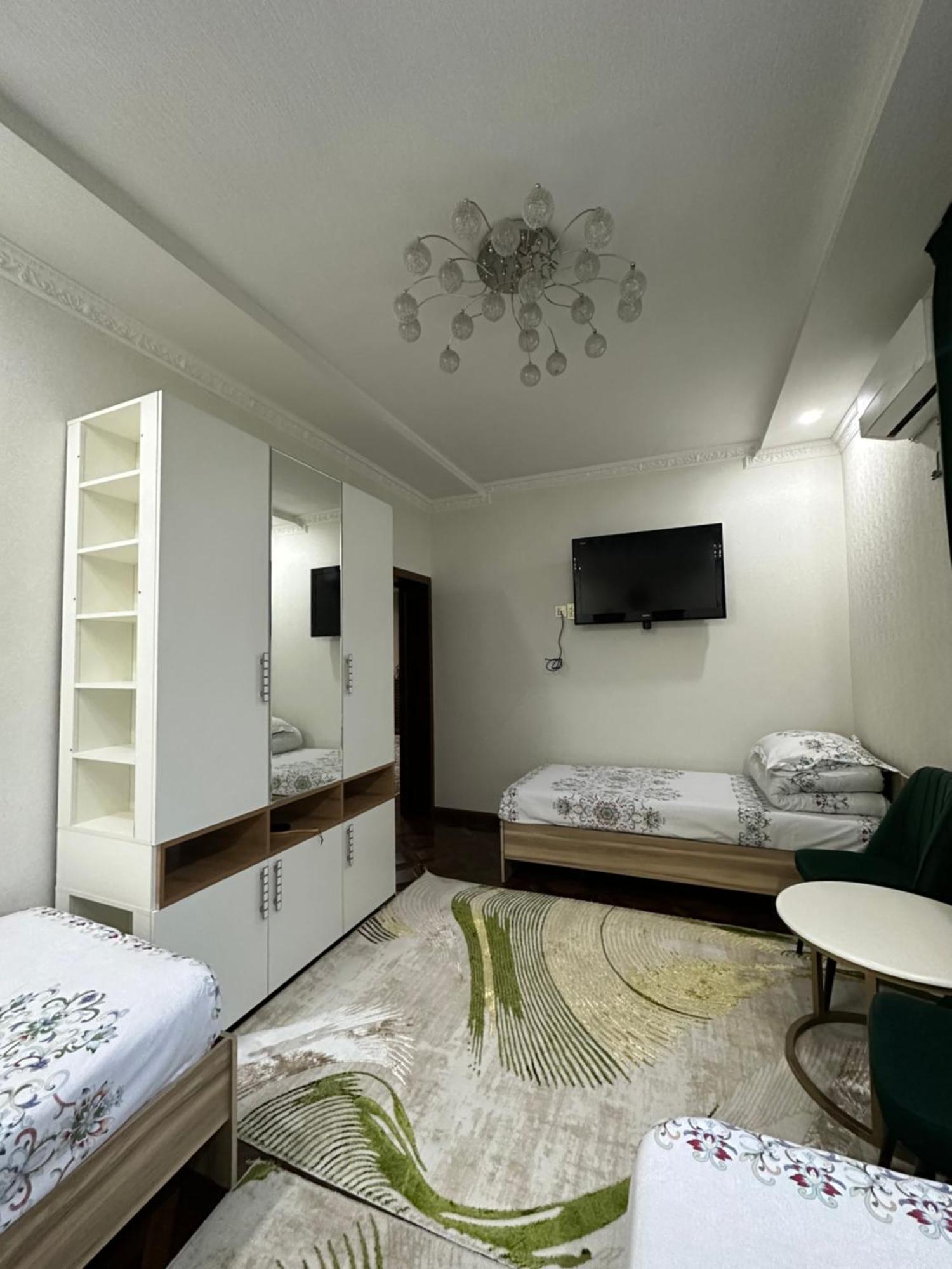 Sultan Saray Hostel Osh Exterior photo
