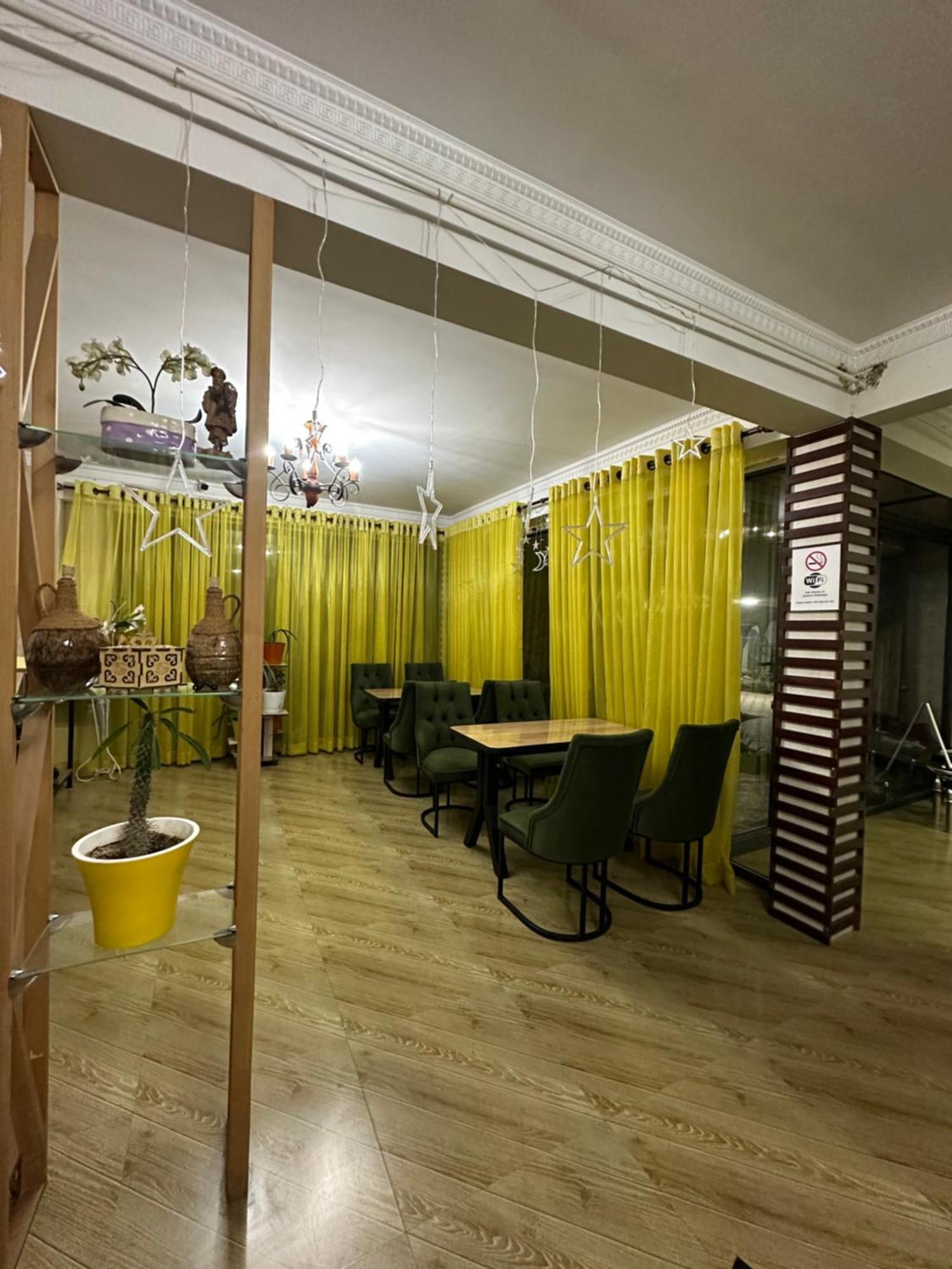 Sultan Saray Hostel Osh Exterior photo