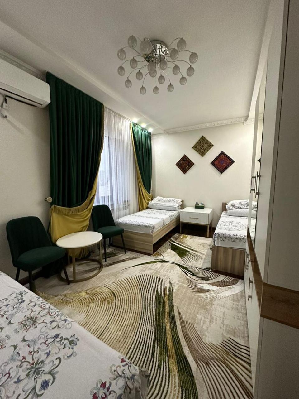 Sultan Saray Hostel Osh Exterior photo