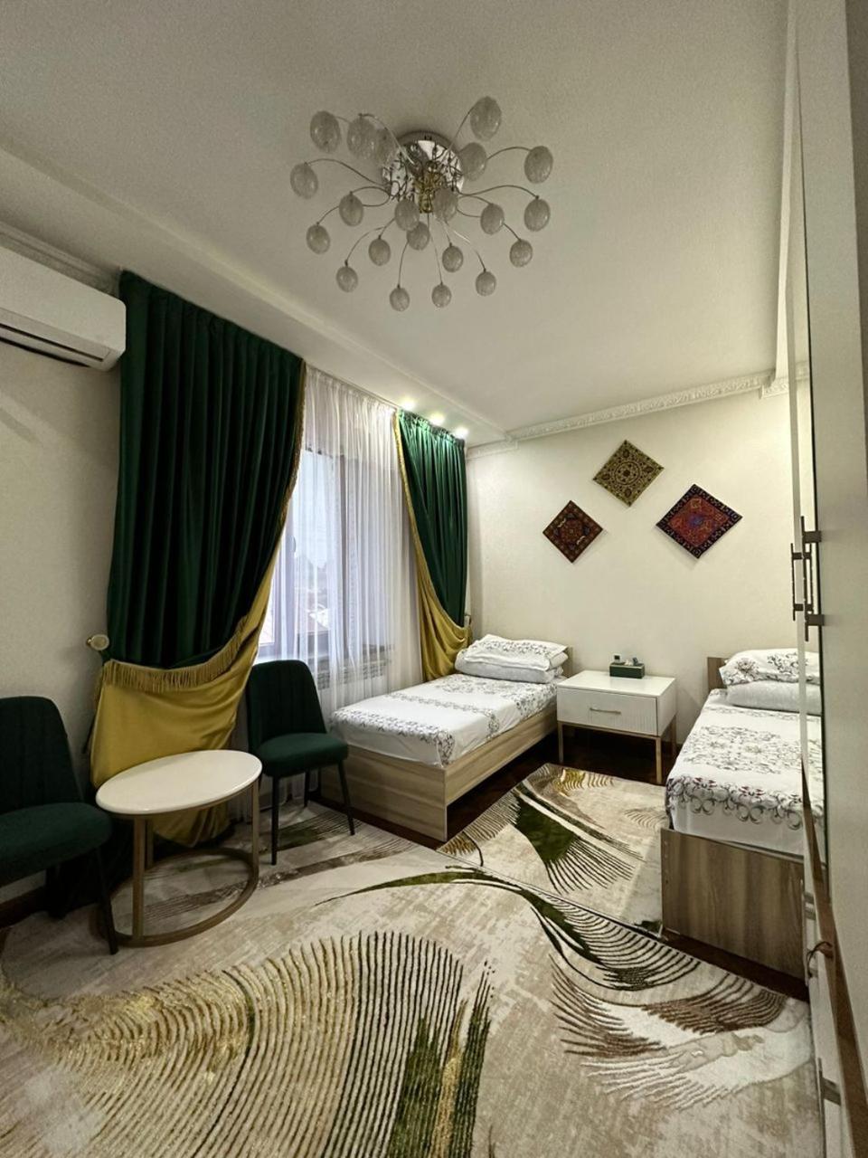 Sultan Saray Hostel Osh Exterior photo