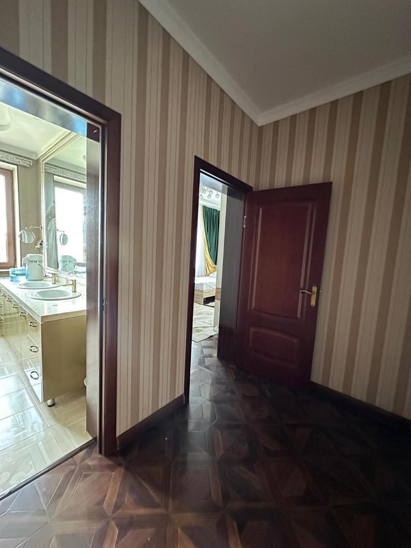 Sultan Saray Hostel Osh Exterior photo
