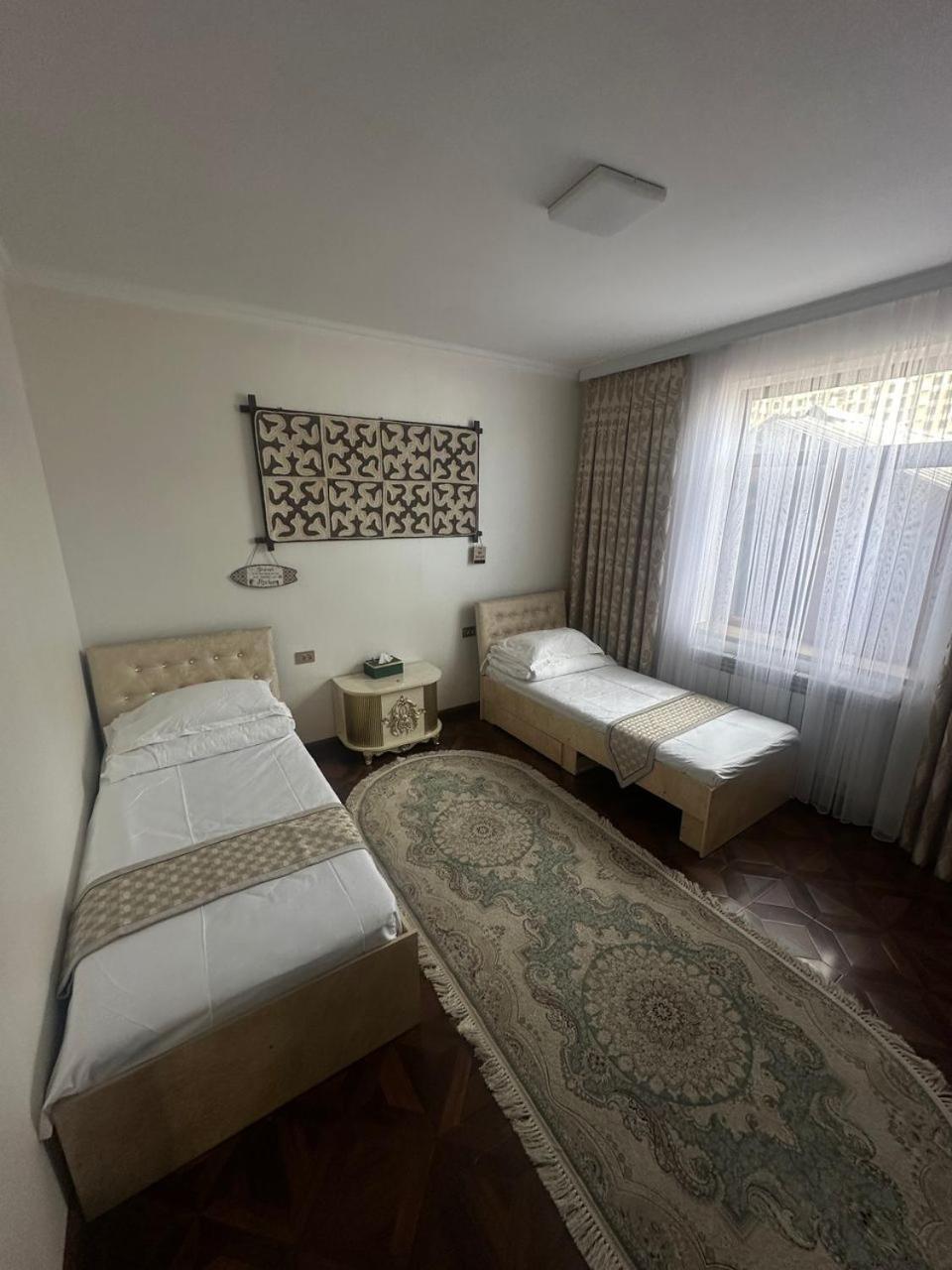 Sultan Saray Hostel Osh Exterior photo