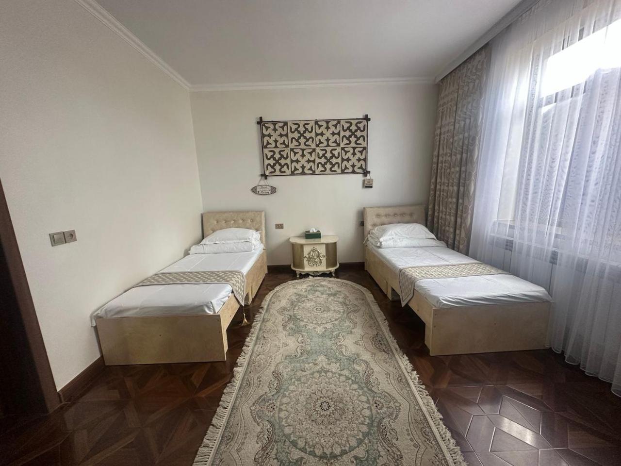 Sultan Saray Hostel Osh Exterior photo