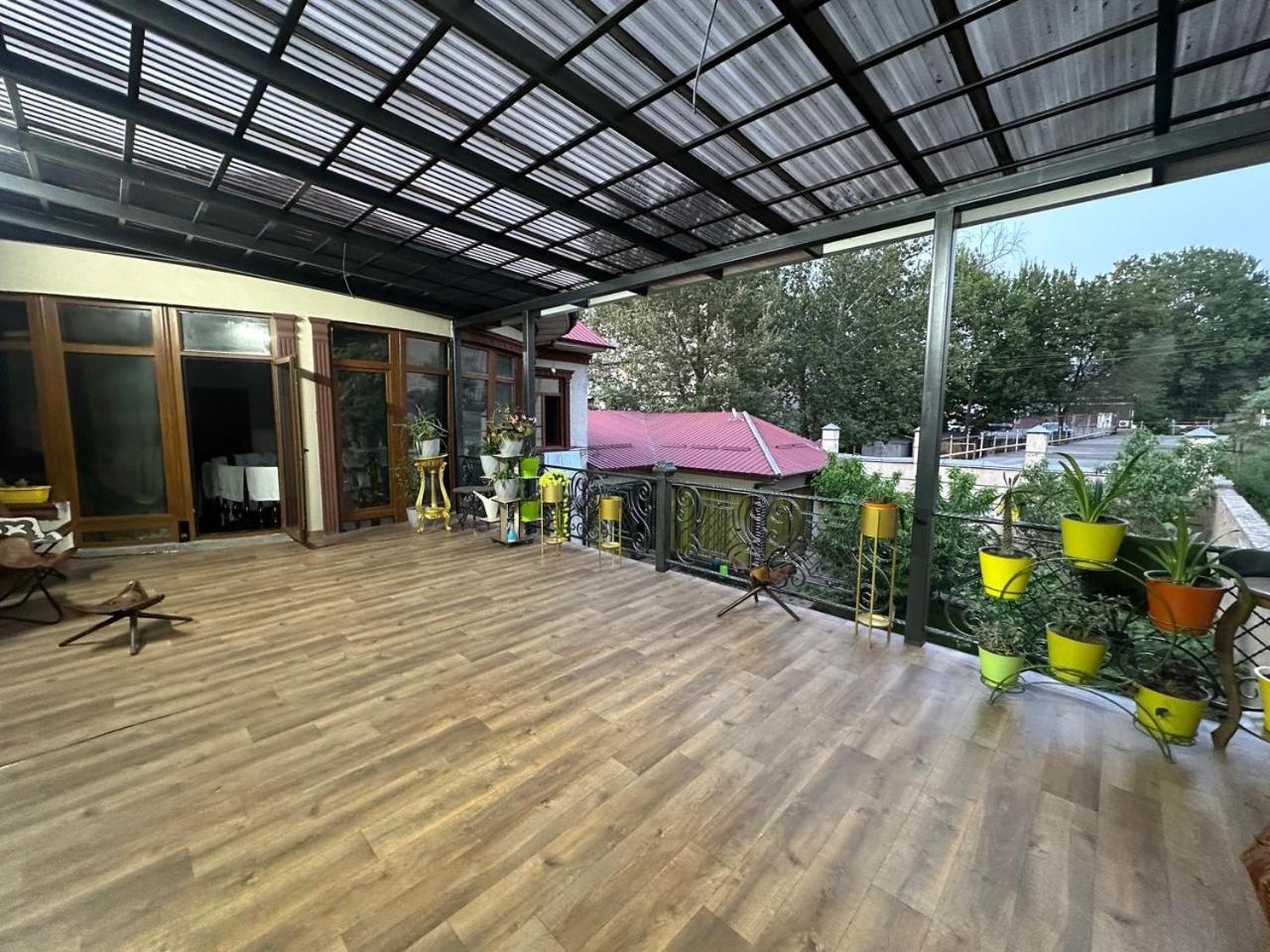 Sultan Saray Hostel Osh Exterior photo