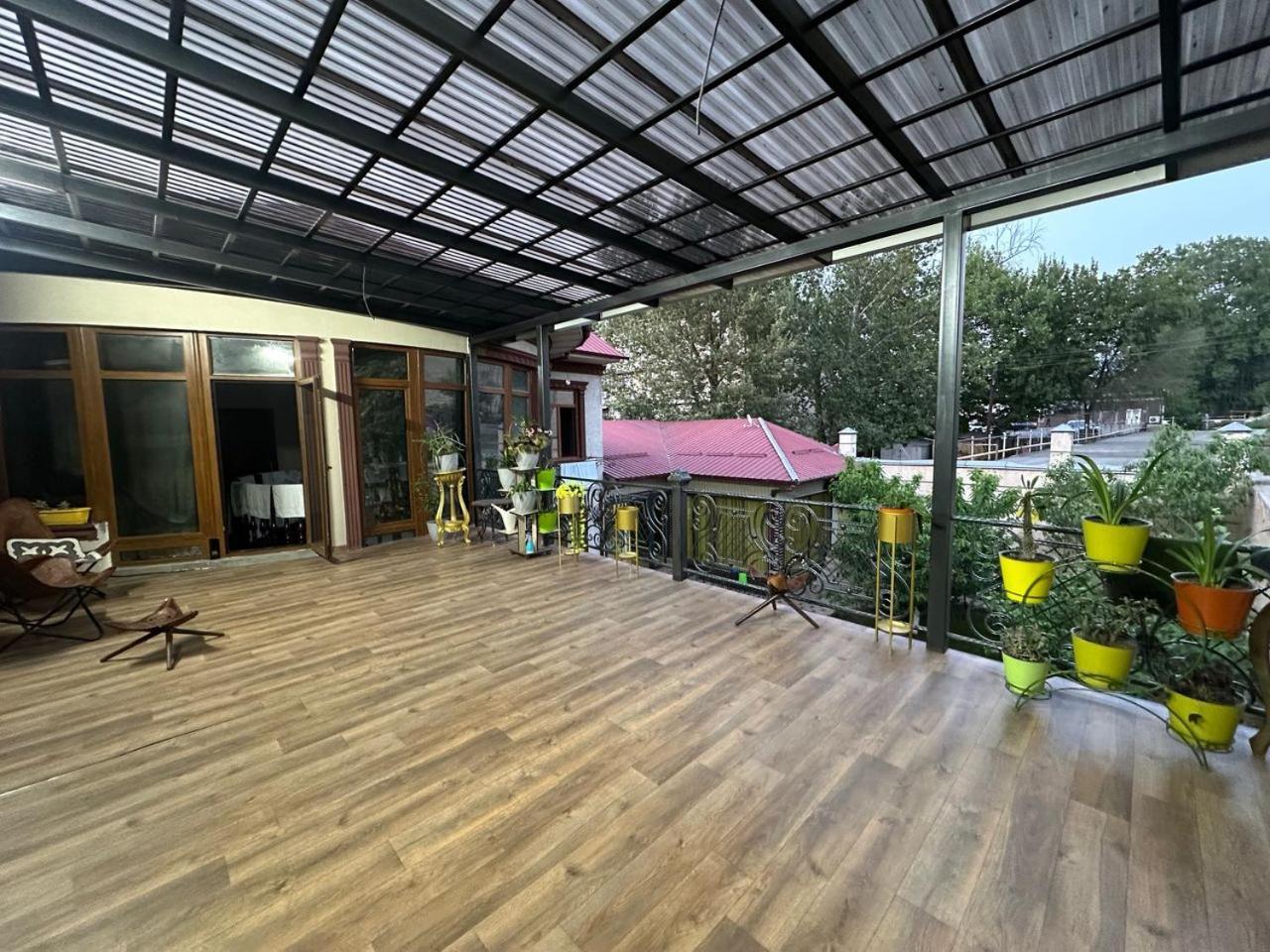 Sultan Saray Hostel Osh Exterior photo