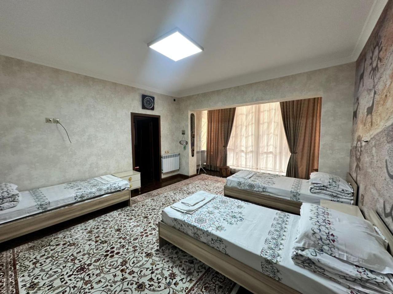 Sultan Saray Hostel Osh Exterior photo